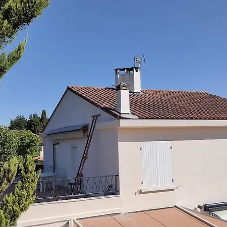 A L'etage Avec Grande Terrasse - Climatise - 3 * Condom